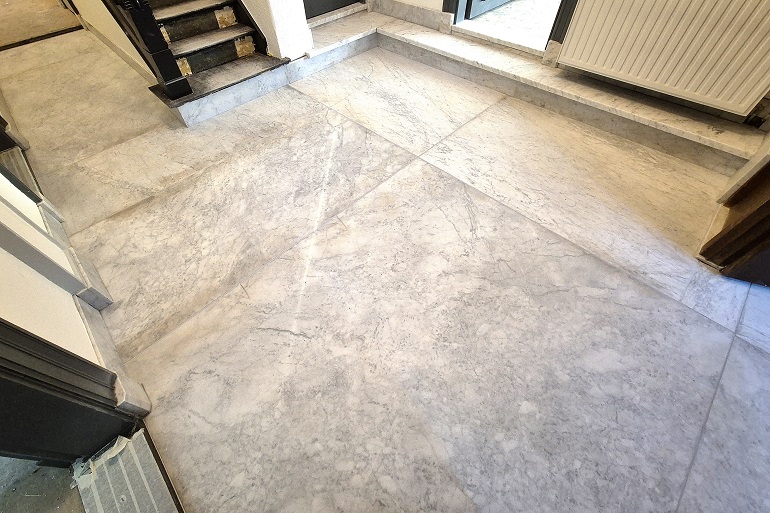 Marmer hal vloer restauratie